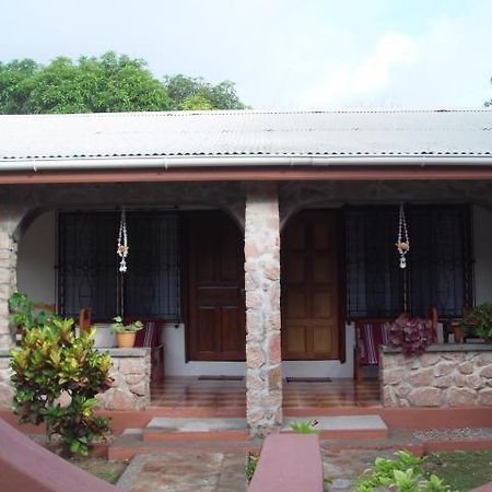 Seashell Self Catering Villa Grand Anse  Eksteriør bilde